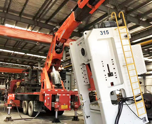 荥经提升工作效率，选择优质折臂吊租赁服务