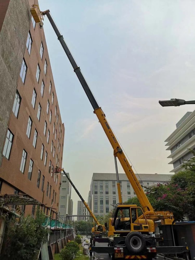 荥经汽车吊出租哪家好，选择最靠谱的服务商指南